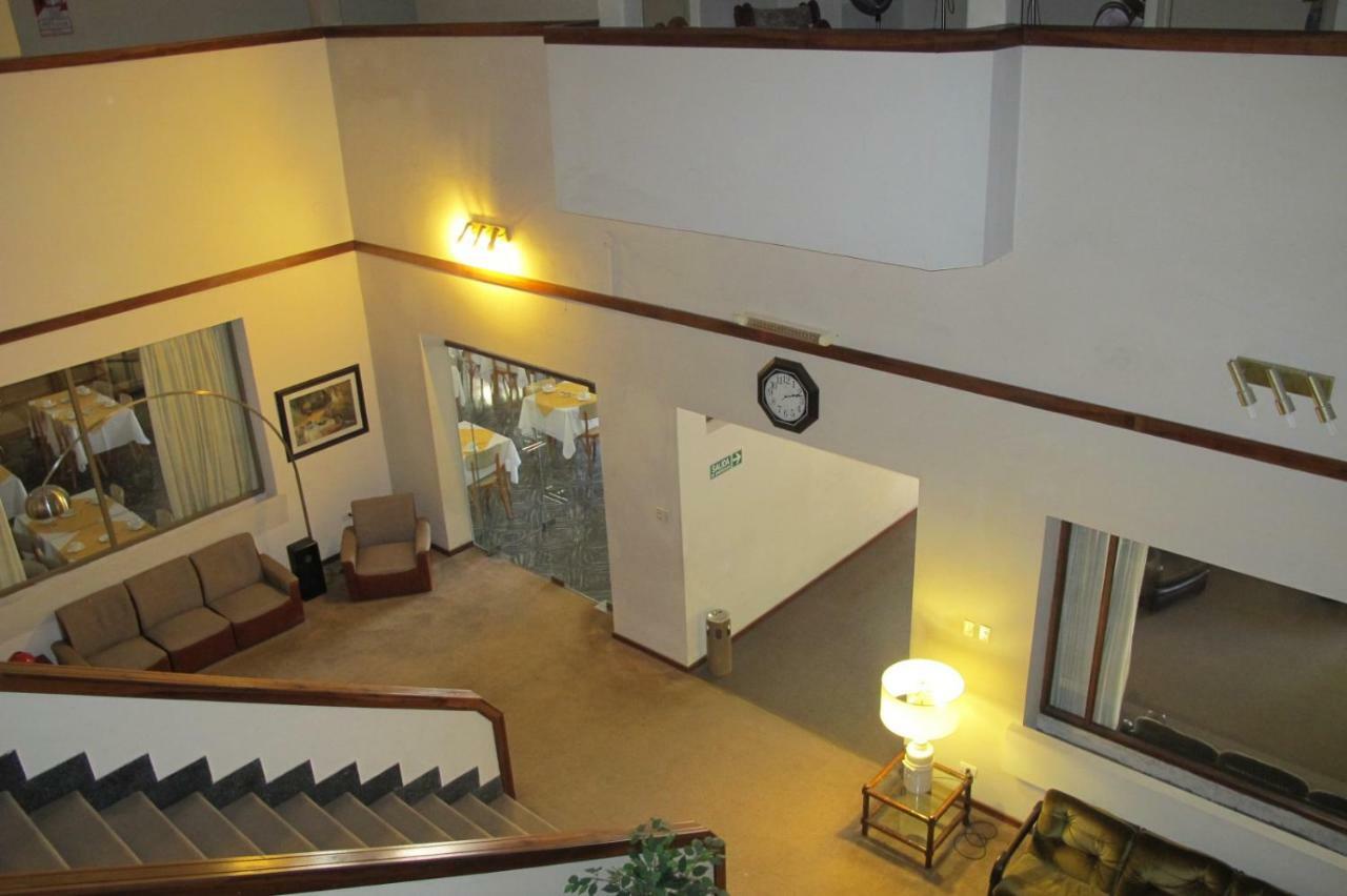 Hotel Emperador เนโกเชอา ภายนอก รูปภาพ